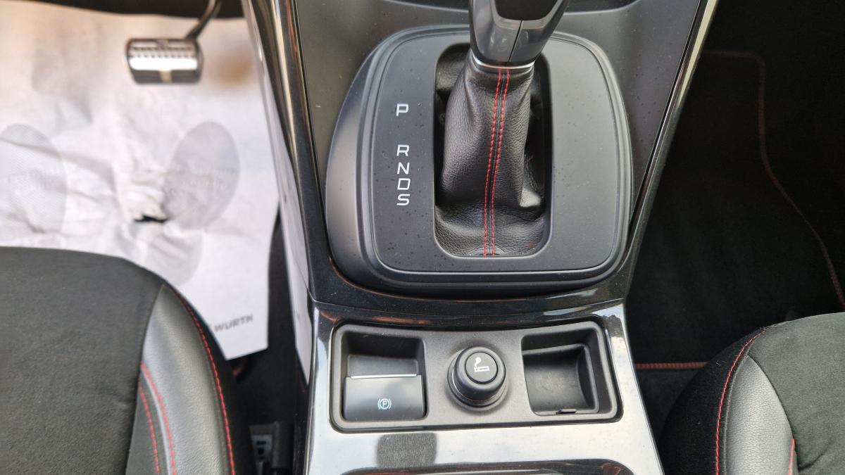 Ford Kuga 2.0 TDCI 180 CV 4WD Powershift ST-Line